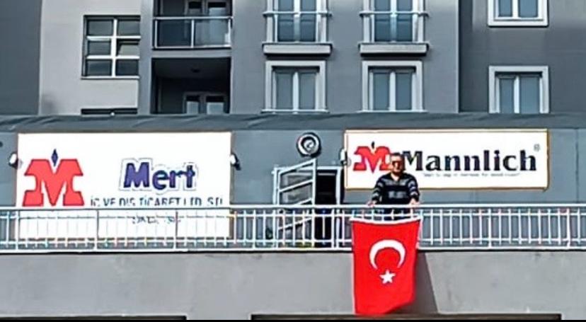 as bayrakları, türk bayrağı görseli, mert çalık, mannlick filter, milli tasarım, bayrak konsepti,